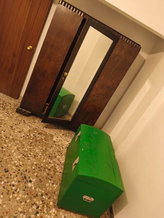 Armario antiguo espejo madera