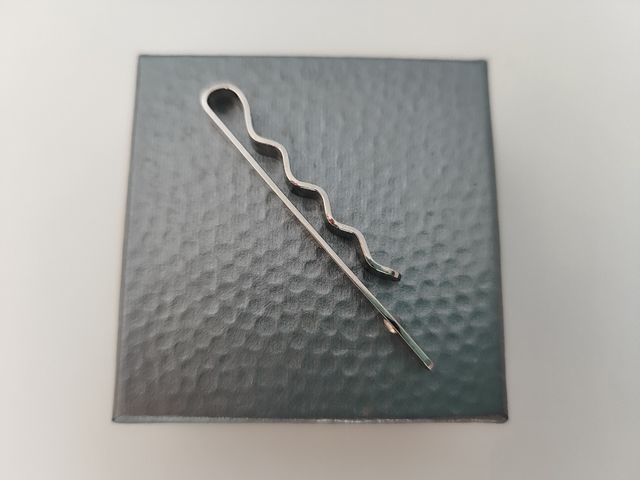 Pasador corbata de plata