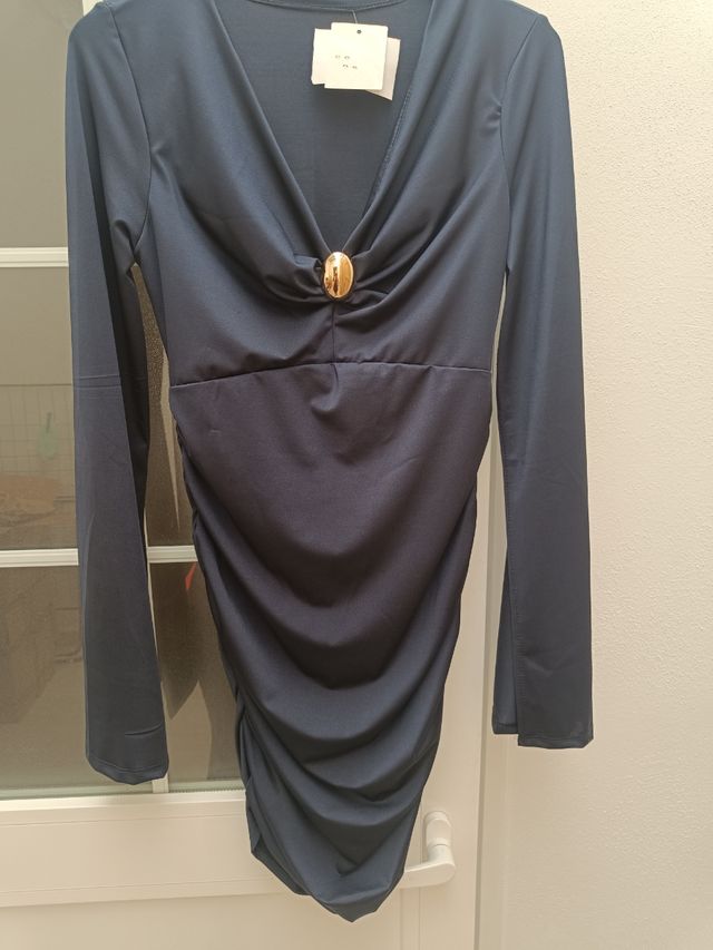 Vestido azul ajustado