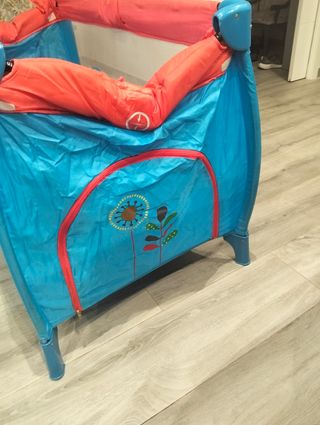 Cuna de viaje portátil + colchón 