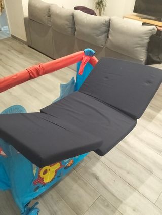 Cuna de viaje portátil + colchón 