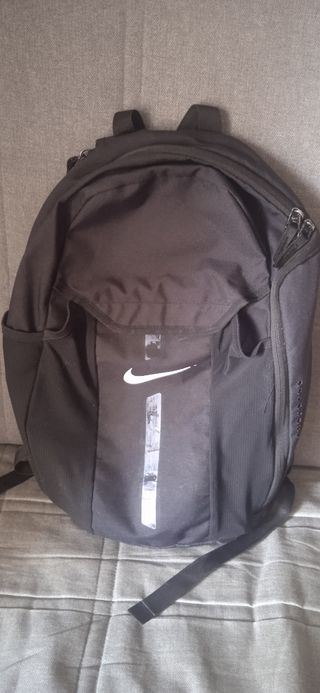 Mochila Nike negra - Deportiva