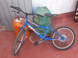 Bicicleta montaña roja