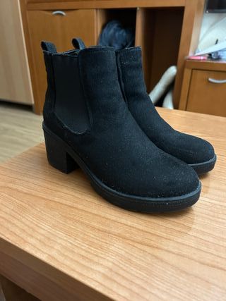 Botines negros mujer