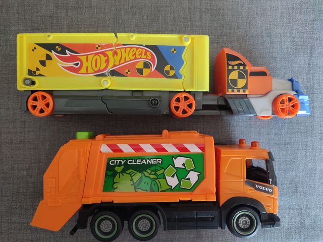 Lote de 10 coches y camiones