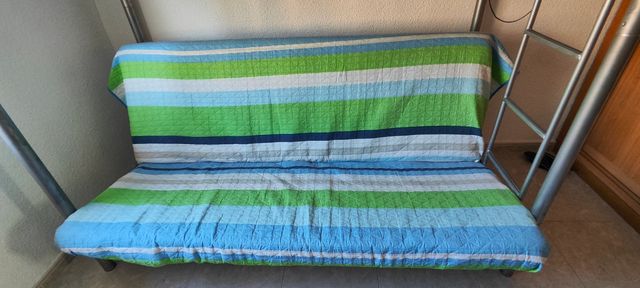 Litera metálica con sofá-cama en Benidorm. 