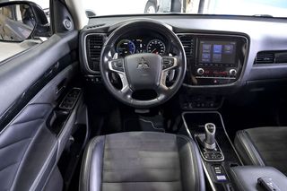 Mitsubishi Outlander   2.4 PHEV Kaiteki Auto 4WD 