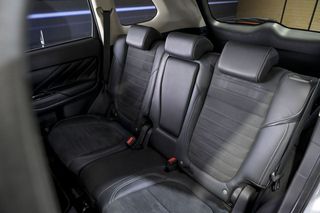 Mitsubishi Outlander   2.4 PHEV Kaiteki Auto 4WD 