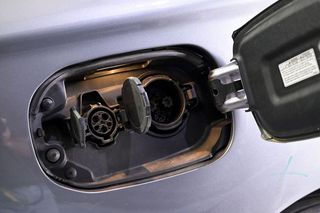 Mitsubishi Outlander   2.4 PHEV Kaiteki Auto 4WD 