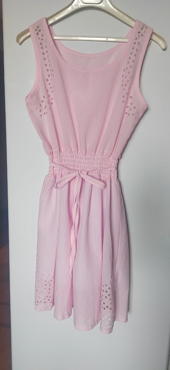 Vestido rosa sin mangas