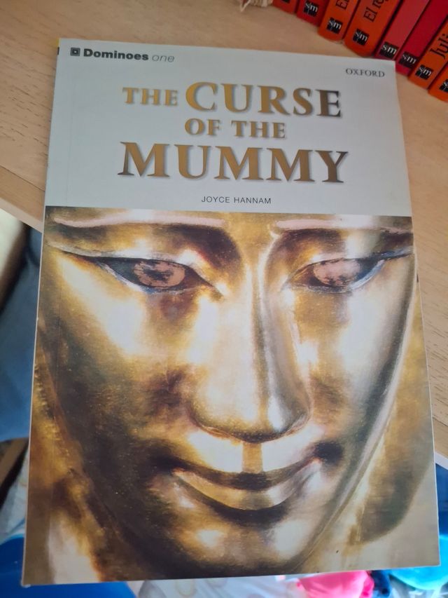 Dominoes: Level 1: 400 Word Vocabulary The Curs...