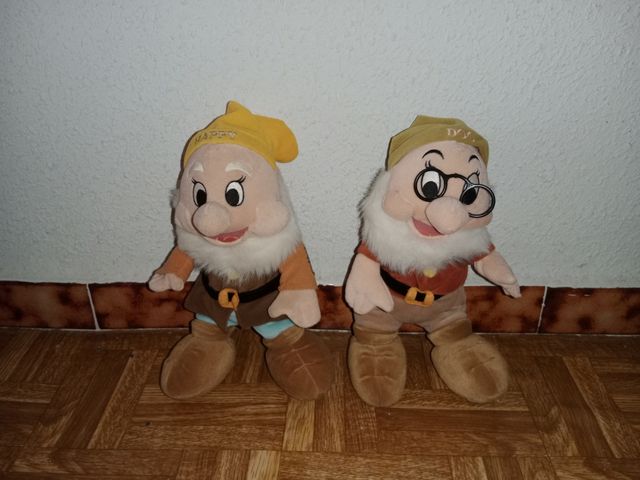 2 Peluches Enanitos Disney