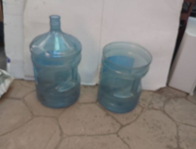  3 Garrafas de  Agua u macetero 