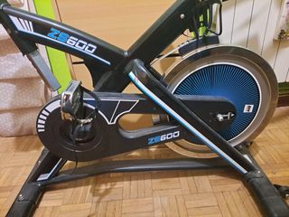 Bicicleta estática BH ZS600