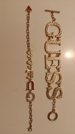 Pulseras Guess doradas y bulgari cada una 12 €