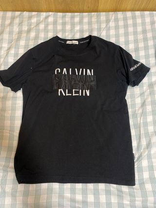 Camiseta Calvin Klein negra