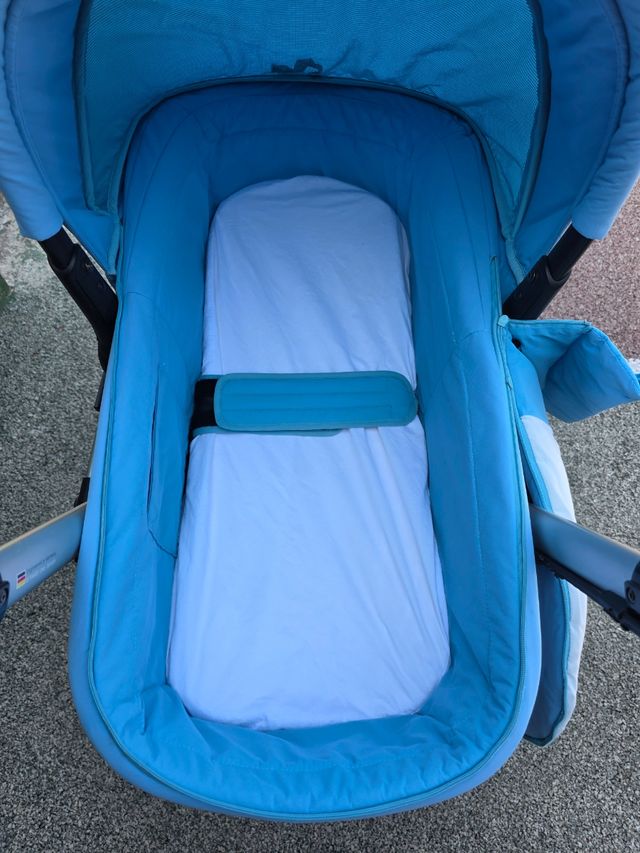 Capazo Concord Proton azul celeste.