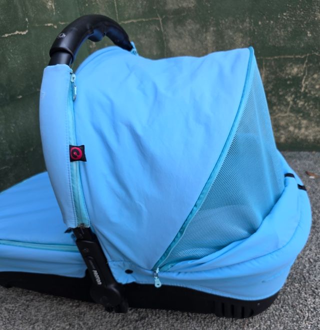 Capazo Concord Proton azul celeste.