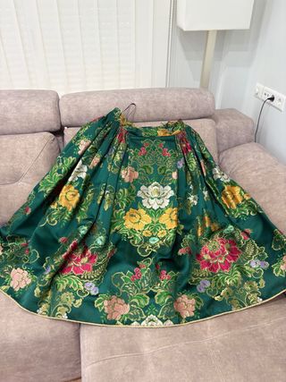 Traje Fallera talla 44, manteletas de regalo 