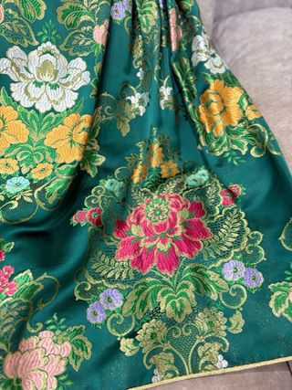 Traje Fallera talla 44, manteletas de regalo 