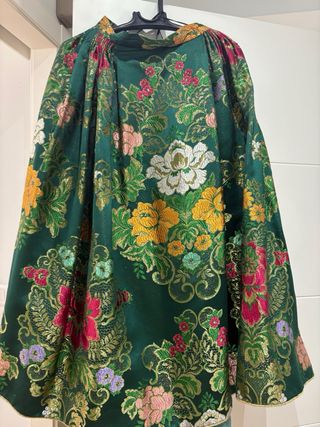 Traje Fallera talla 44, manteletas de regalo 