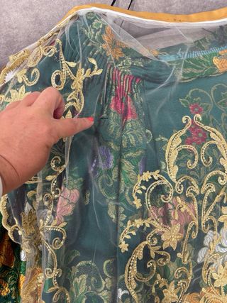 Traje Fallera talla 44, manteletas de regalo 