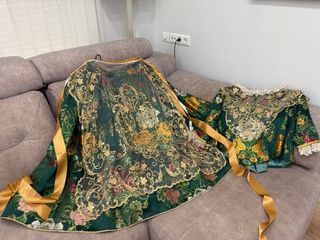 Traje Fallera talla 44, manteletas de regalo 