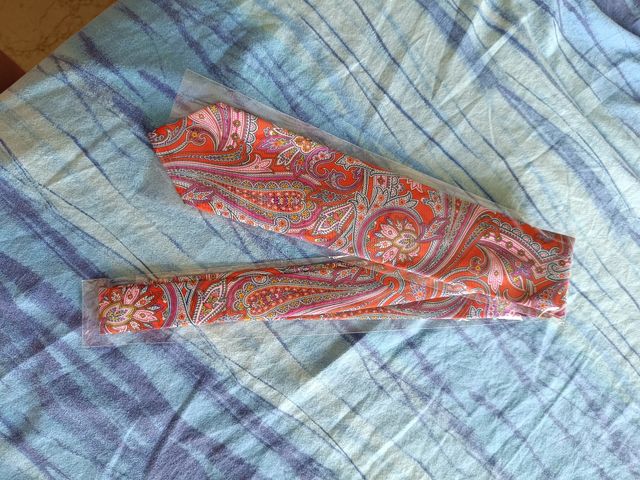 Corbata Macori paisley roja