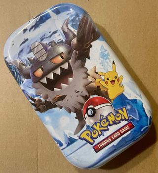 Lata Pokemon + cartas