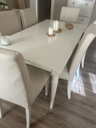 Mesa comedor + 6 sillas blancas (fundas lavables)