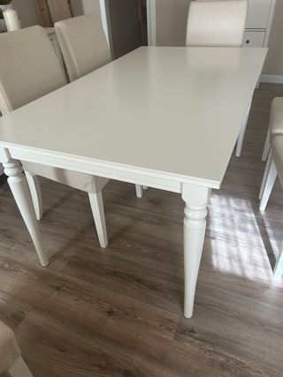 Mesa comedor + 6 sillas blancas (fundas lavables)