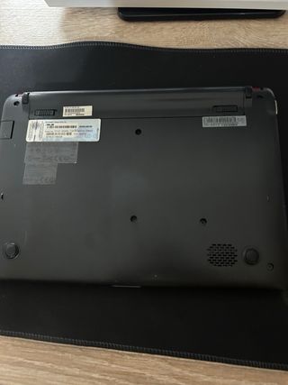 Portátil ASUS Eee PC rojo