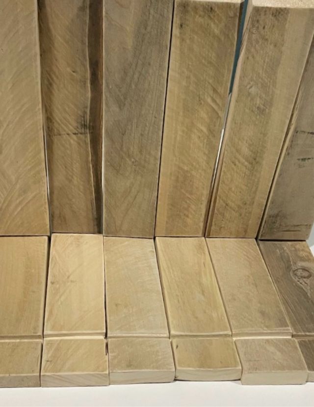 Caballete de madera rústico