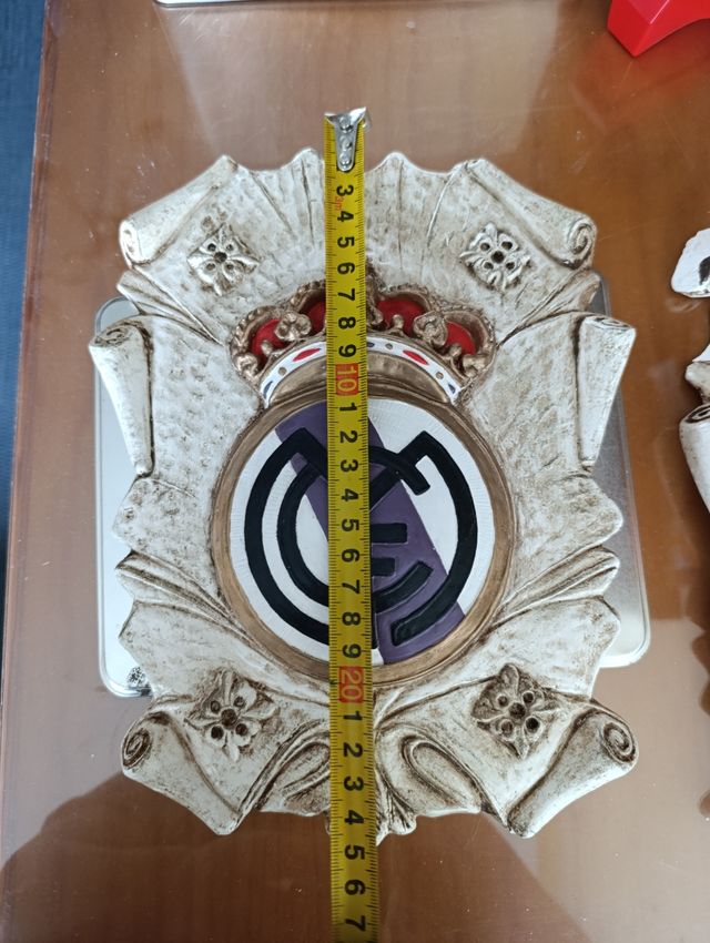 Escudo Real Madrid: Escayola