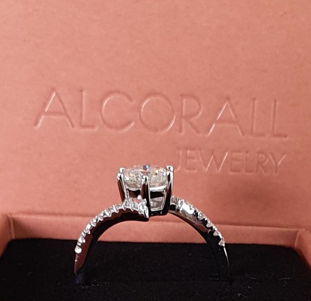 ANILLO PLATA Y MOISSANITA. REGALO NAVIDAD.