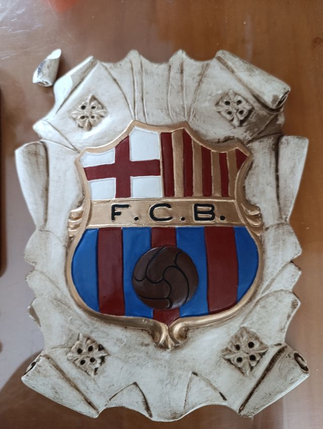Escudo FC Barcelona escayola 