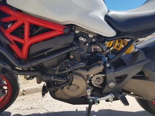 Ducati Monster 821 - impecable