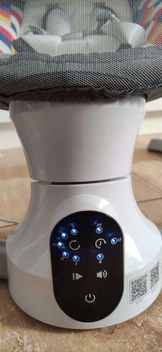 Hamaca mecedora automática con melodías para bebé