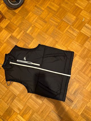Chaleco Nike negro acolchado