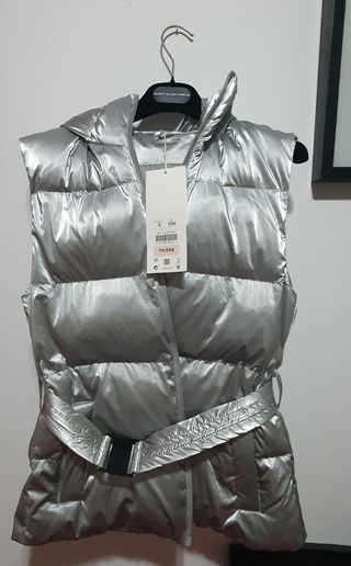 Plumifero OYSHO plateado talla S