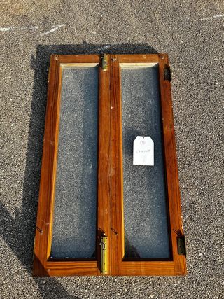 Ventana madera antigua