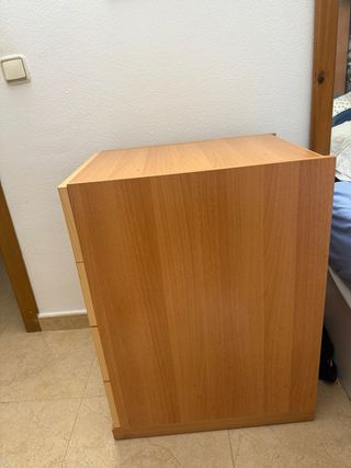 Cassettiera in legno a 4 cassetti