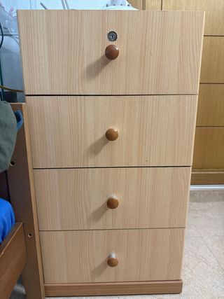 Cassettiera in legno a 4 cassetti