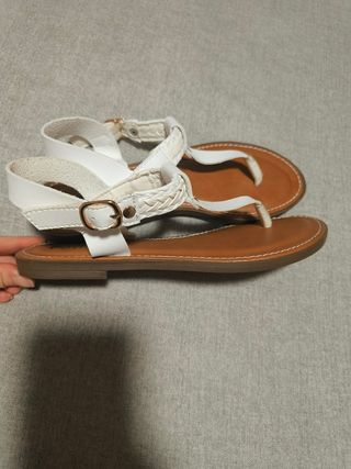 Sandalias blancas 