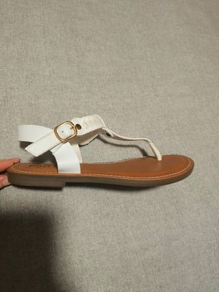 Sandalias blancas 