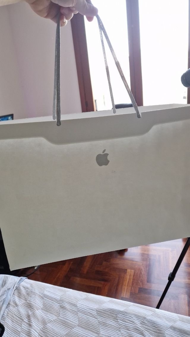 Busta Apple per MacBook 13"