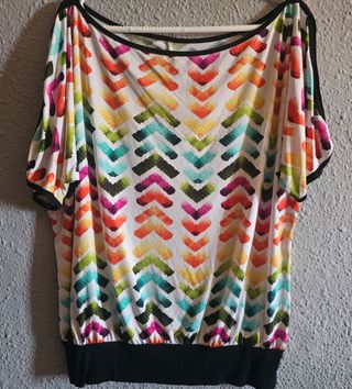 Blusa multicolor estampada