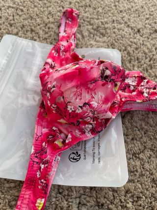 Tanga para Hombre Rosa Flores M