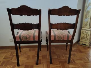 2 Sillas antiguas de caoba