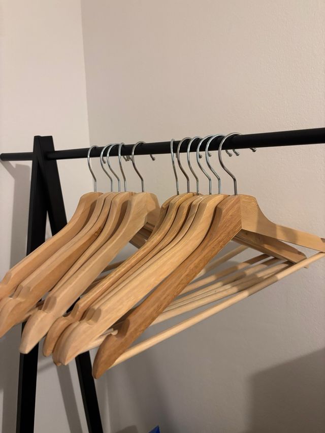 10 Perchas Madera - Marrón